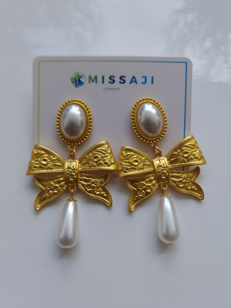 Gold bow knot earrings